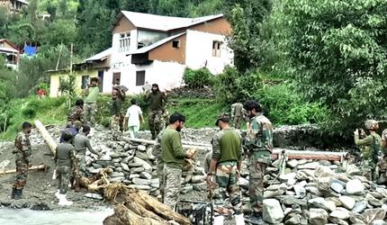 18 Hours, One Bridge, Hundreds Rescued