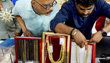 Lalbaugcha Raja's Glittering Auction