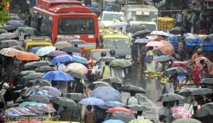 100 mm of rain lashes parts of Mumbai; more showers expected