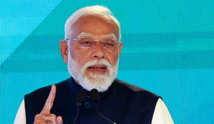 AI summit in Delhi: Modi welcomes global leaders 