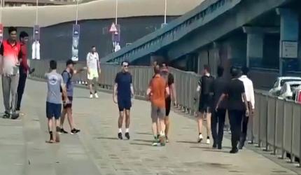 French Prez jogs in Mumbai, pays tribute to 26/11 victims