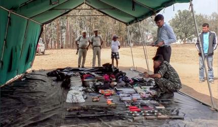 Maoist leader kills commander over surrender plot