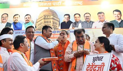 Saffron tsunami in Maha: BJP wins 1,425 seats in 29 corporations