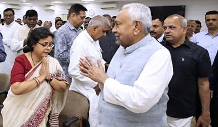 JD-U leaders upset over Nitish exit, welcome son's entry