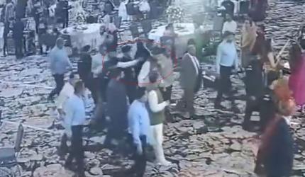 Assassination bid on Farooq Abdullah at wedding; gunman held