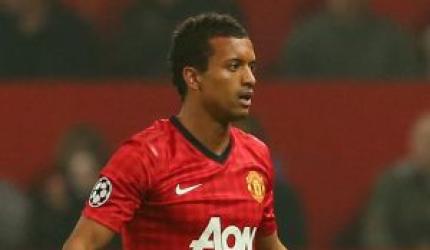 Manchester United winger Nani out for another month