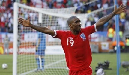 Defoe back for England at age of 34