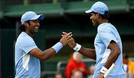 Paes-Vardhan go down fighting to Tsonga-Llodra