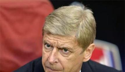 Arsenal will not panic buy, says Wenger