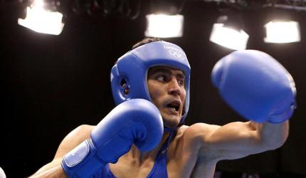 Vijender, Devendro on fire as 4 Indian boxers enter CWG finals