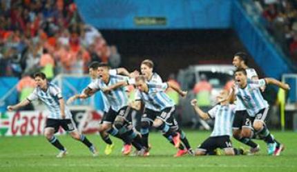 Argentina beat Netherlands on penalties to enter final