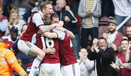 EPL: West Ham hang on after win over Spurs