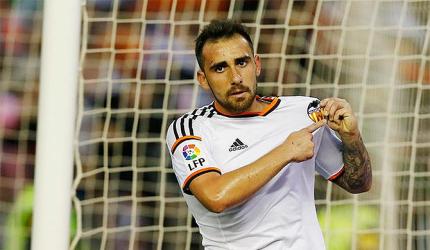 Barcelona sign Alcacer from Valencia 