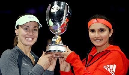 Sania-Martina bag 9th title of the year! Congratulate them!