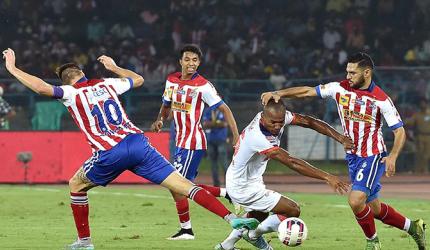 Indian Super League: Injury-time goal gives Delhi win over Kolkata