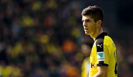 Bundesliga: Teenager Pulisic puts Dortmund close on heels of Bayern