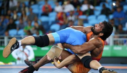 Wrestling: Shock defeat for Yogeshwar in qualification round