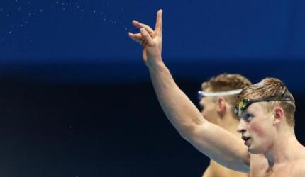 Rio 2016: UK's Peaty breaks own world record in 100m breaststroke