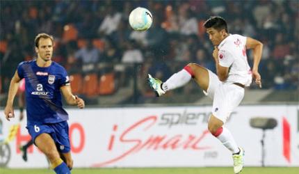 Mumbai finish on top after playing goalless draw vs Delhi