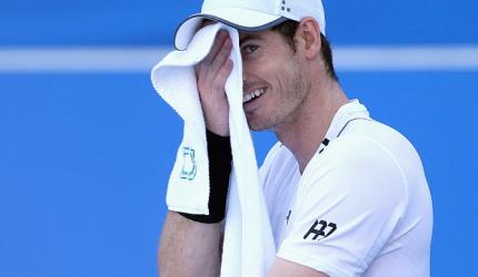 Murray ends landmark year with win over Raonic