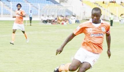 I-League: Odafe strikes twice to disappoint Mumbai FC