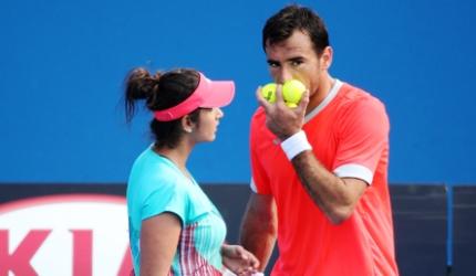 Australian Open: Sania-Dodig upset holders Hingis-Paes