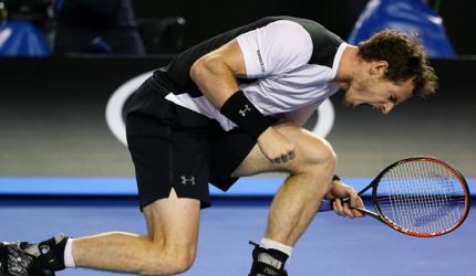 Murray survives Raonic scare to enter Australian Open final