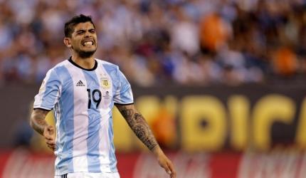 Inter Milan sign Argentina midfielder Banega