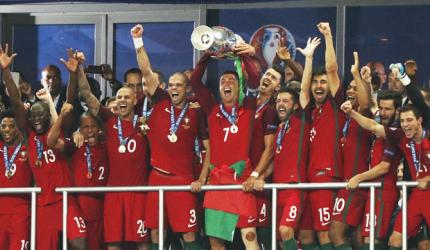 Portugal drop nearly half of Euro-winning squad for World Cup