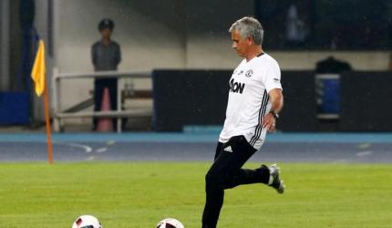 Mourinho hopes to avoid injuries on poor pitch in China