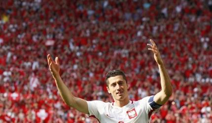 Euro 2016: Lewandowski takes on less glamorous role for Poland