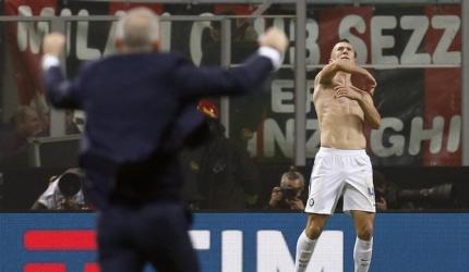 Inter's Perisic snatches last-gasp draw in Milan derby