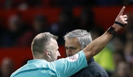 PHOTOS: Mourinho sent off on bad day for United; Arsenal win again