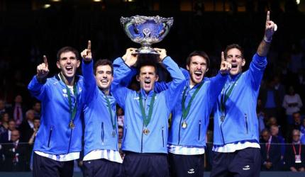 Ice-cool Del Potro paves the way for Argentina's Davis Cup win