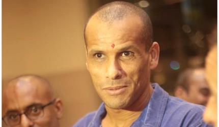 Follow Japan... Rivaldo tells 'sleeping giant' India