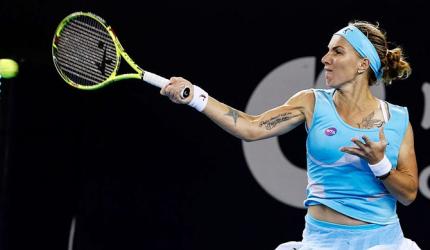 Kuznetsova claims last WTA Finals berth