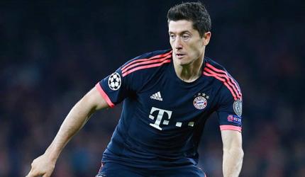Bundesliga: Lewandowski steers Bayern to 2-0 win at Schalke