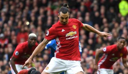 EPL: Late Ibra penalty saves Man Utd, more Sunderland woe