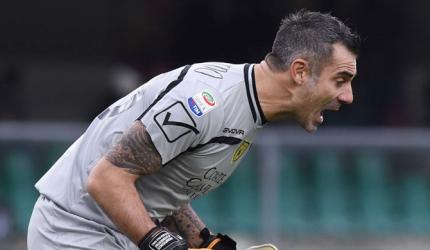 Football Briefs: Stunning Sorrentino stops Roma