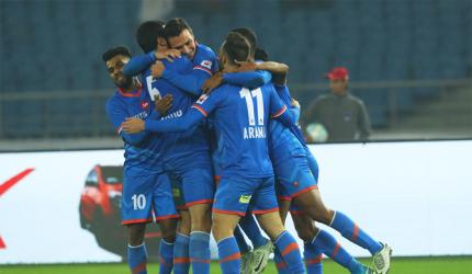 Indian football round-up: Goa outplay Delhi to move into ISL top spot