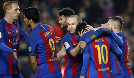 La Liga: Messi penalty rescues Barcelona