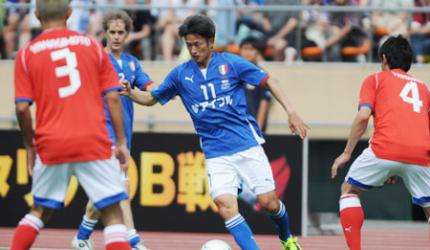 World's oldest soccer player to play another season!