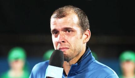 Tennis round-up: Tearful Muller wins in Sydney for first tour title