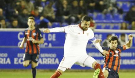 La Liga: Sevilla held at Alaves after mistake by keeper Rico