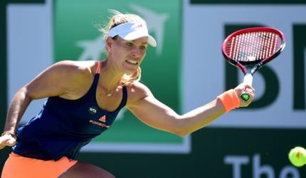 Indian Wells: Kerber sails, Pospisil sends Murray packing