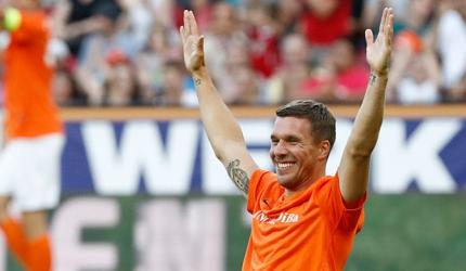 A perfect stage set for Podolski's farewell