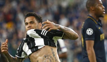 Football Briefs: Will Juve's Dani Alves join Manchester City?