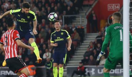 EPL: Sanchez, Giroud send Arsenal up to fifth