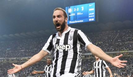 Juve score twice in last five minutes to sink 10-man Inter