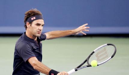 Federer overcomes sluggish start to brush aside Struff in Basel